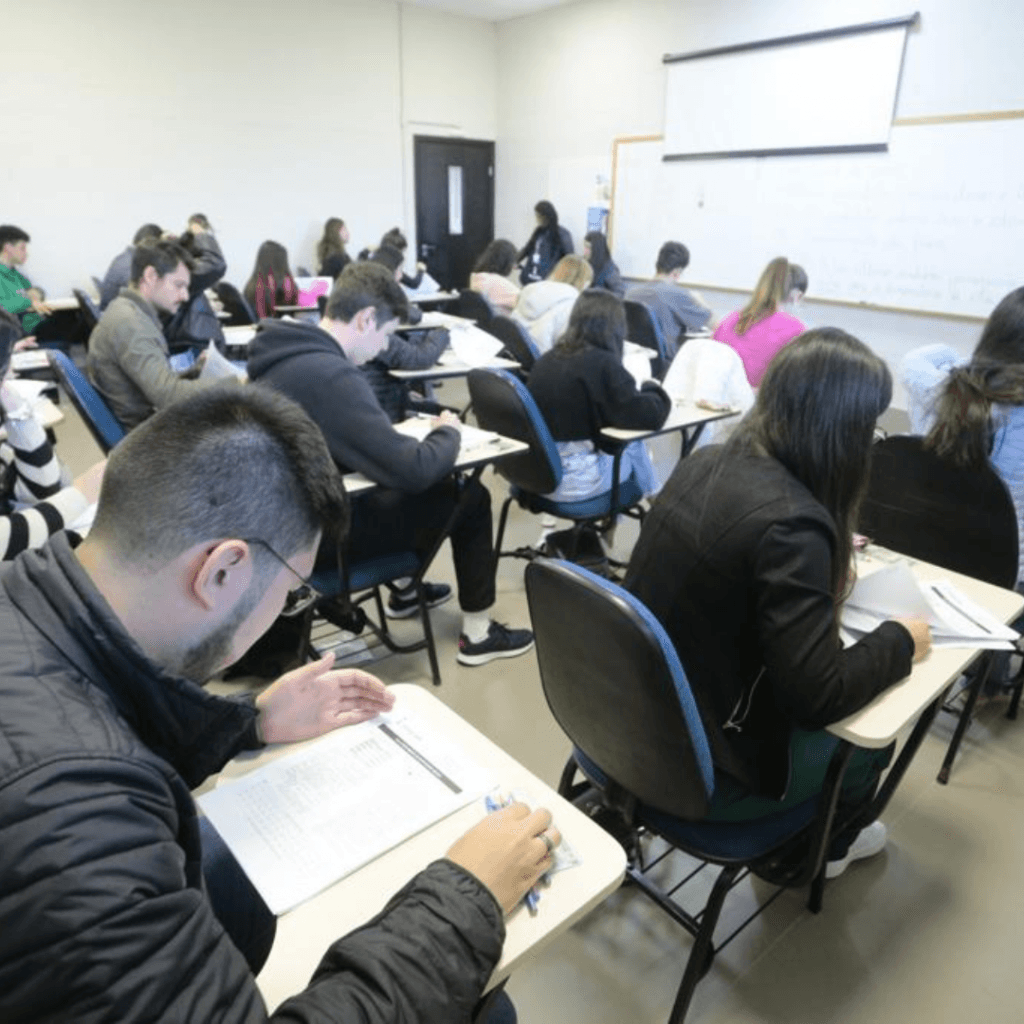 Programa Santander Graduação oferece bolsas a acadêmicos do Integrado